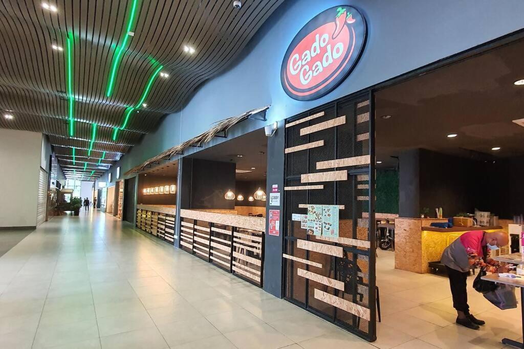 Kozi Square New Sgh Cozy Home Lv5B Кучинг Екстериор снимка
